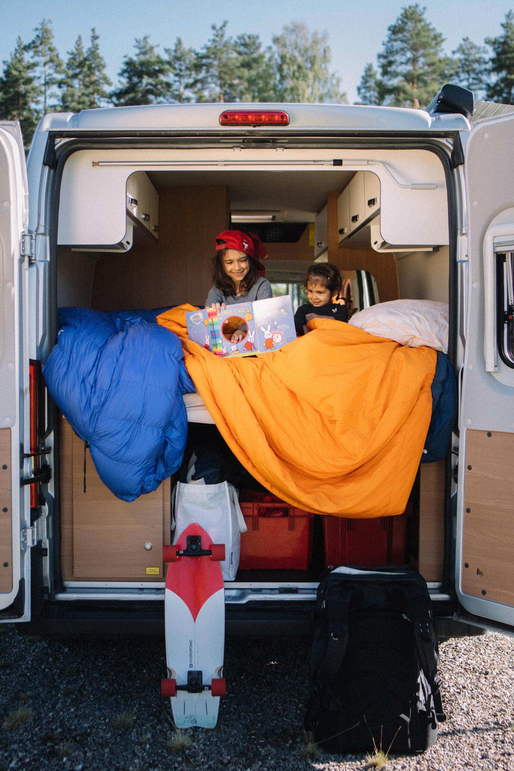 The bed and garage of Weinsberg camper The bed is a very large bed, which offers very good sleeps.